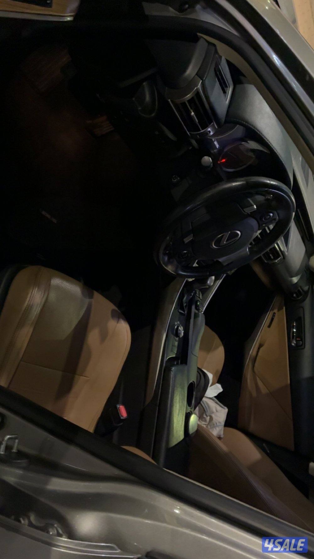 لكزس المالك الاول 2015 وكالة الكويت حجم IS250 عداد 184 كم فقط6