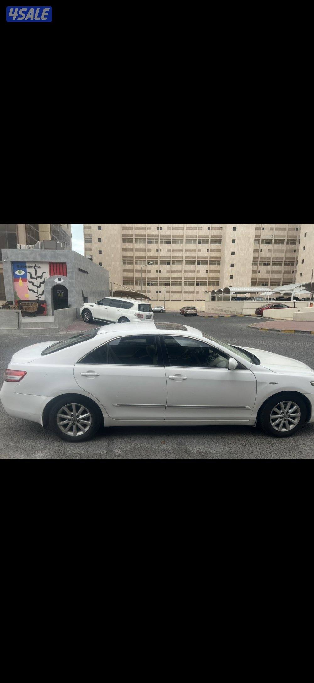 سيارة تويوتا كامرى كاملة المواصفات فتحة سقف سينسر خلفي مثبت سرعة3