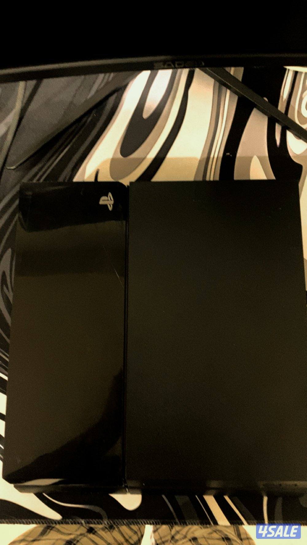 بلايستيشن 4عادي مع كل اغراضه يده وكل كيبلاته مستعمل نضيف8