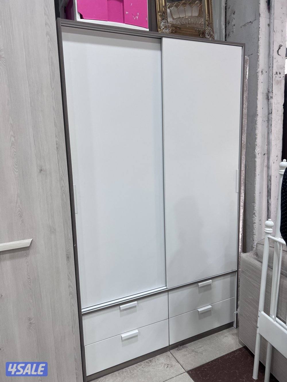 غرفة نوم ايكيا وكبتات ايكيا نظيفه جدا البيع منفصل او جمله3