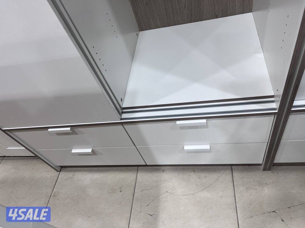 غرفة نوم ايكيا وكبتات ايكيا نظيفه جدا البيع منفصل او جمله4