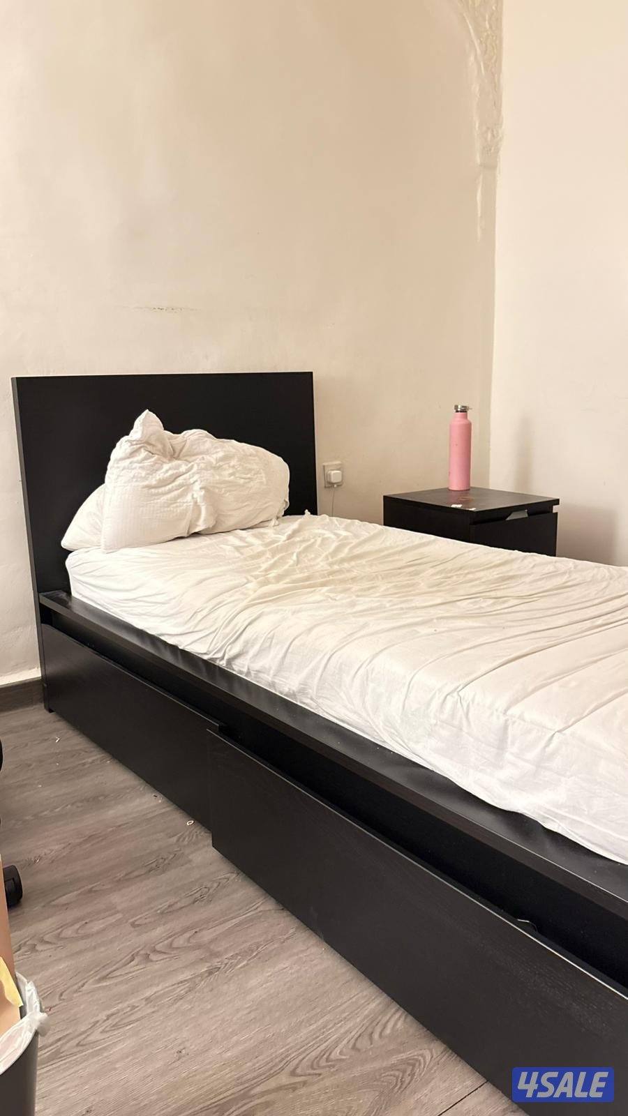 غرفة نوم ايكيا وكبتات ايكيا نظيفه جدا البيع منفصل او جمله8