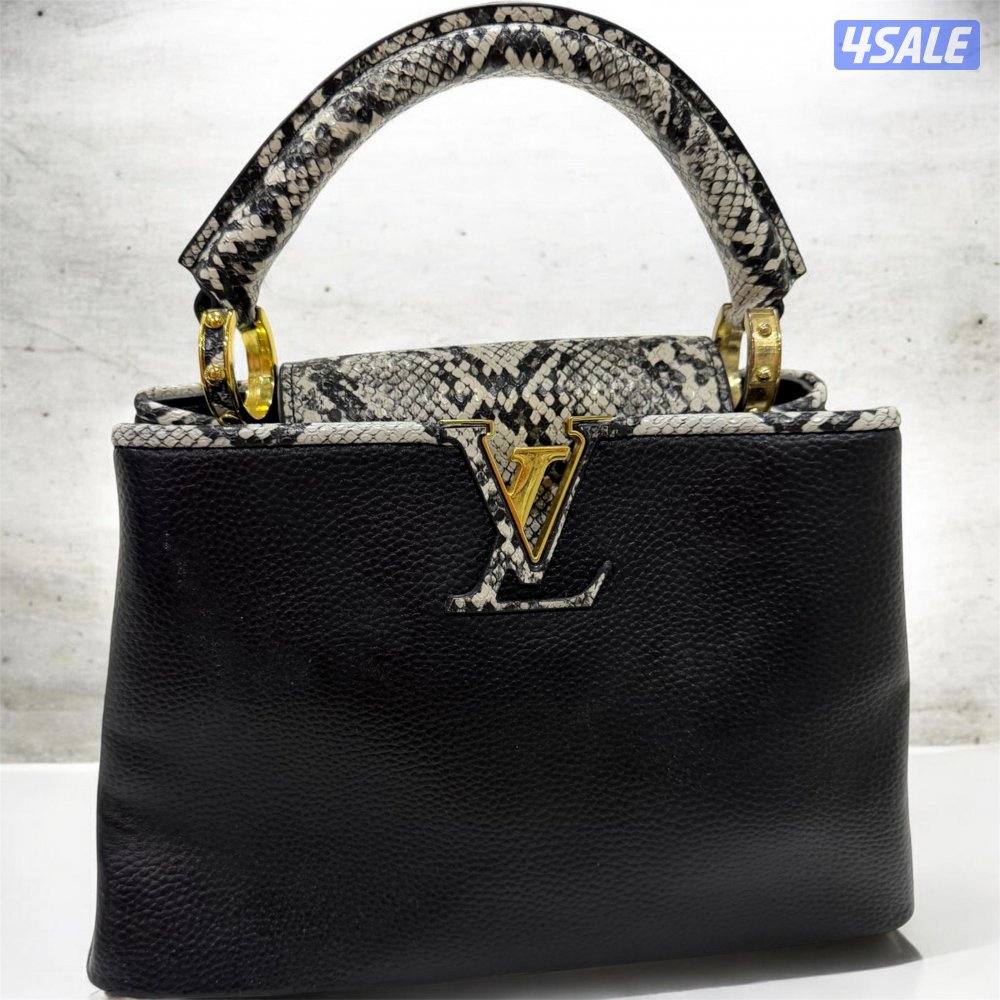 Original lv no accessories .. used but very clean until inside .0