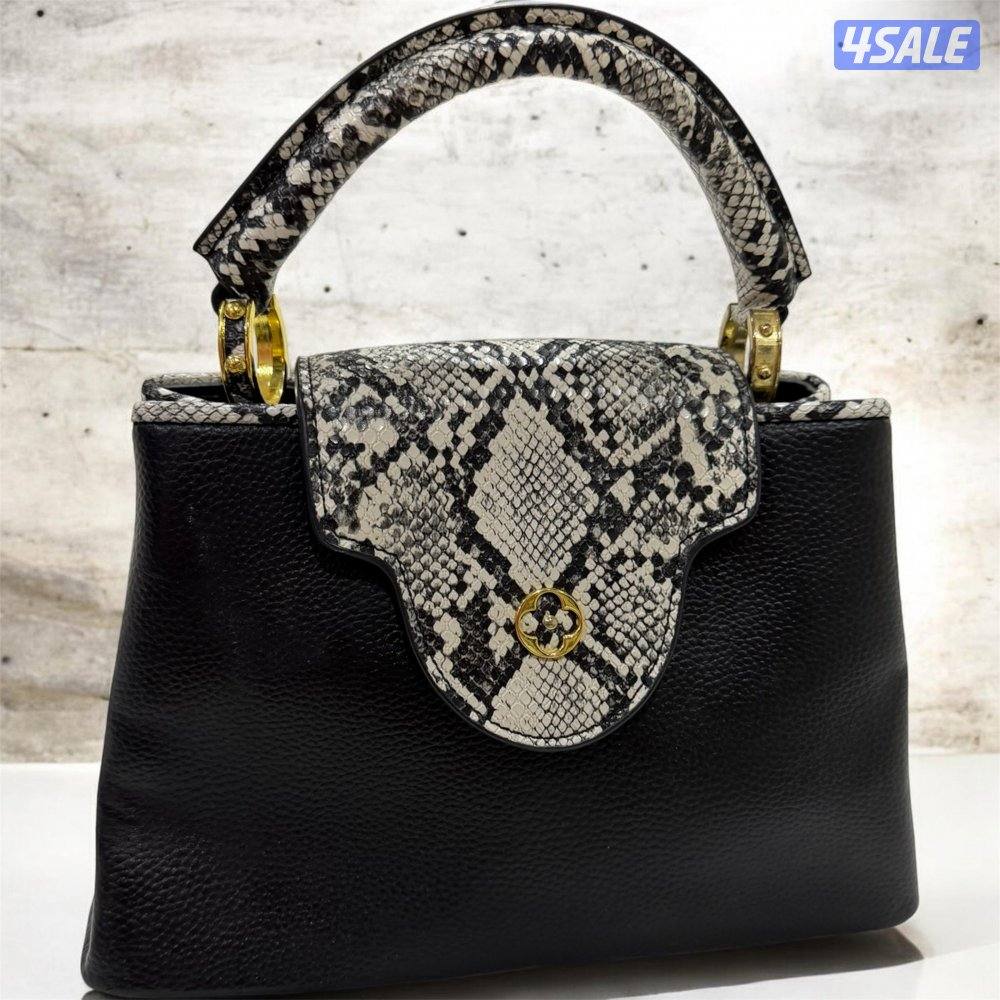 Original lv no accessories .. used but very clean until inside .2