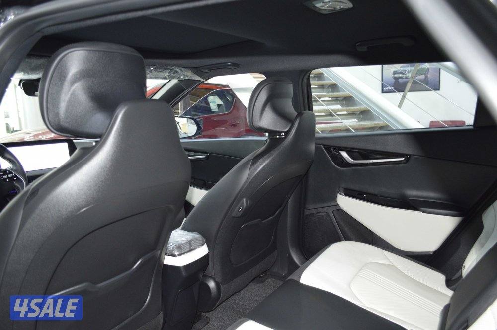 2024 Kia EV6 GT-Line (AWD) | Long Range 77.4kWh | Excellent Condition9