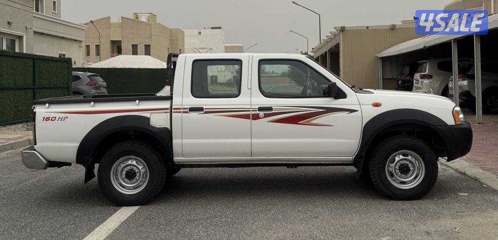 للبيع نيسان دبل قير بحاله ممتازه مصبوغ عام بدون حوادث تجميلي  20161