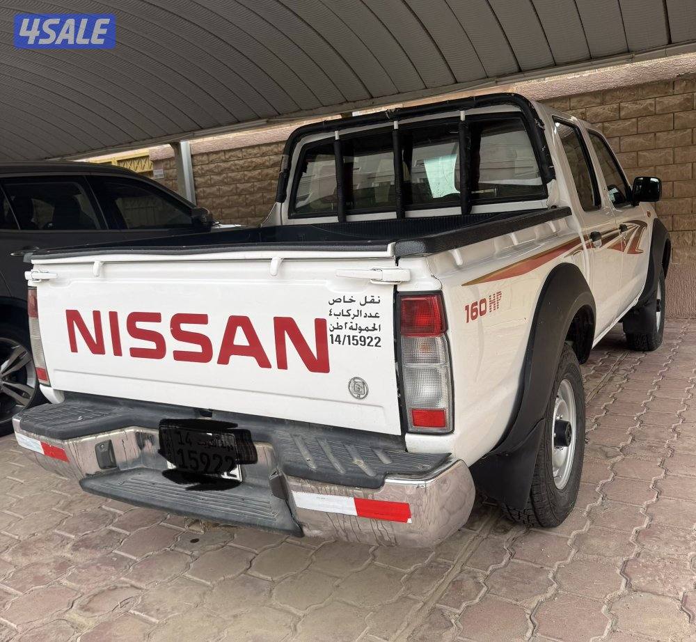 للبيع نيسان دبل قير بحاله ممتازه مصبوغ عام بدون حوادث تجميلي  20165