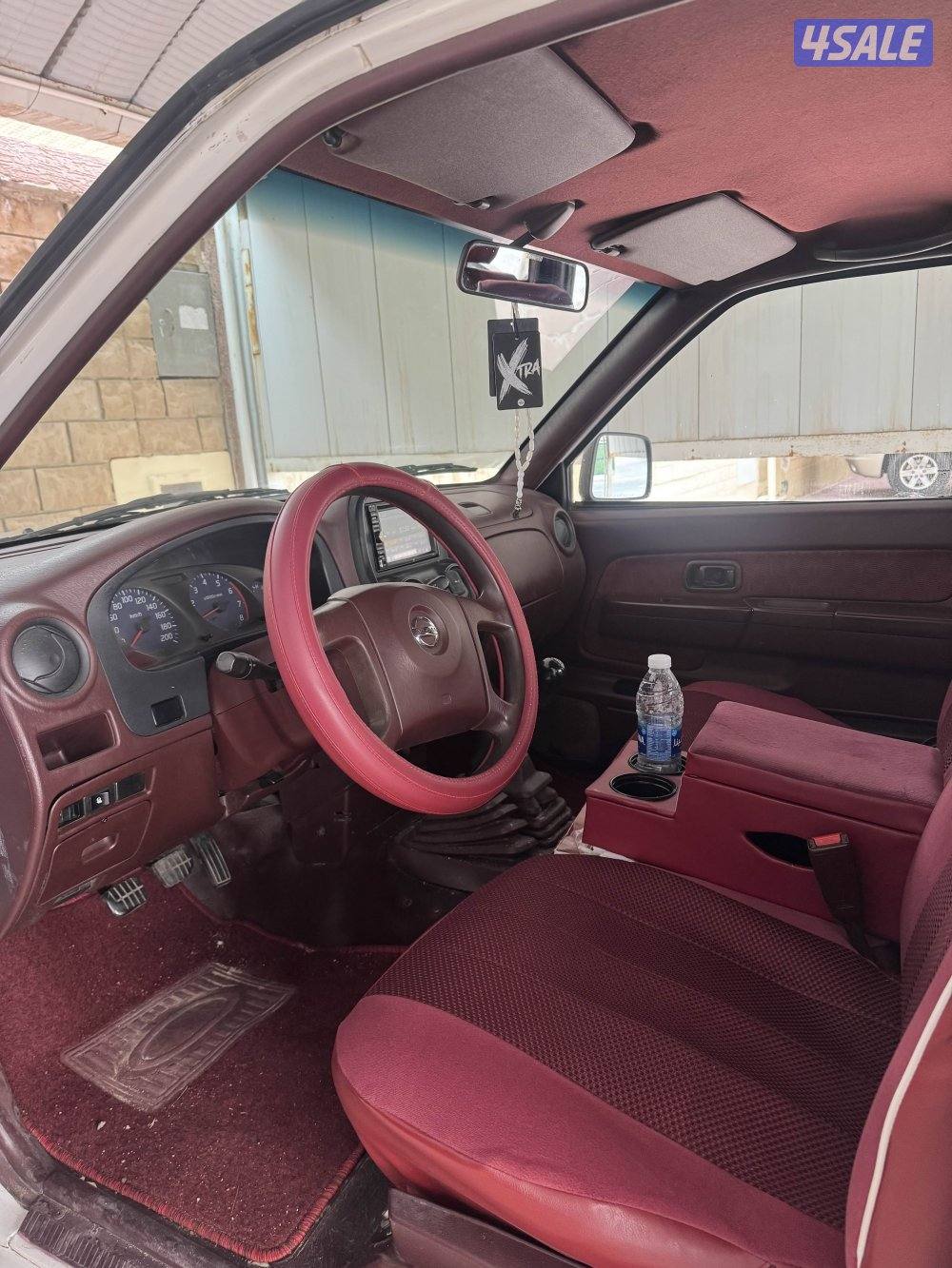 للبيع نيسان دبل قير بحاله ممتازه مصبوغ عام بدون حوادث تجميلي  20166