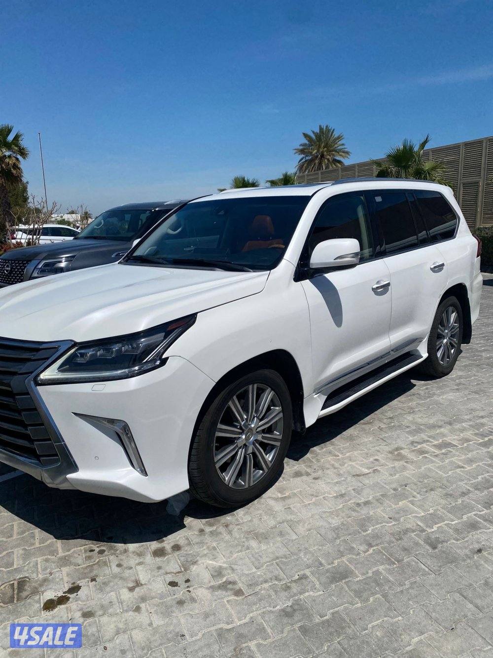 للبيع لكزز LX570 موديل 2016 اعلى فئة بالساير +مواصفات خاصة0