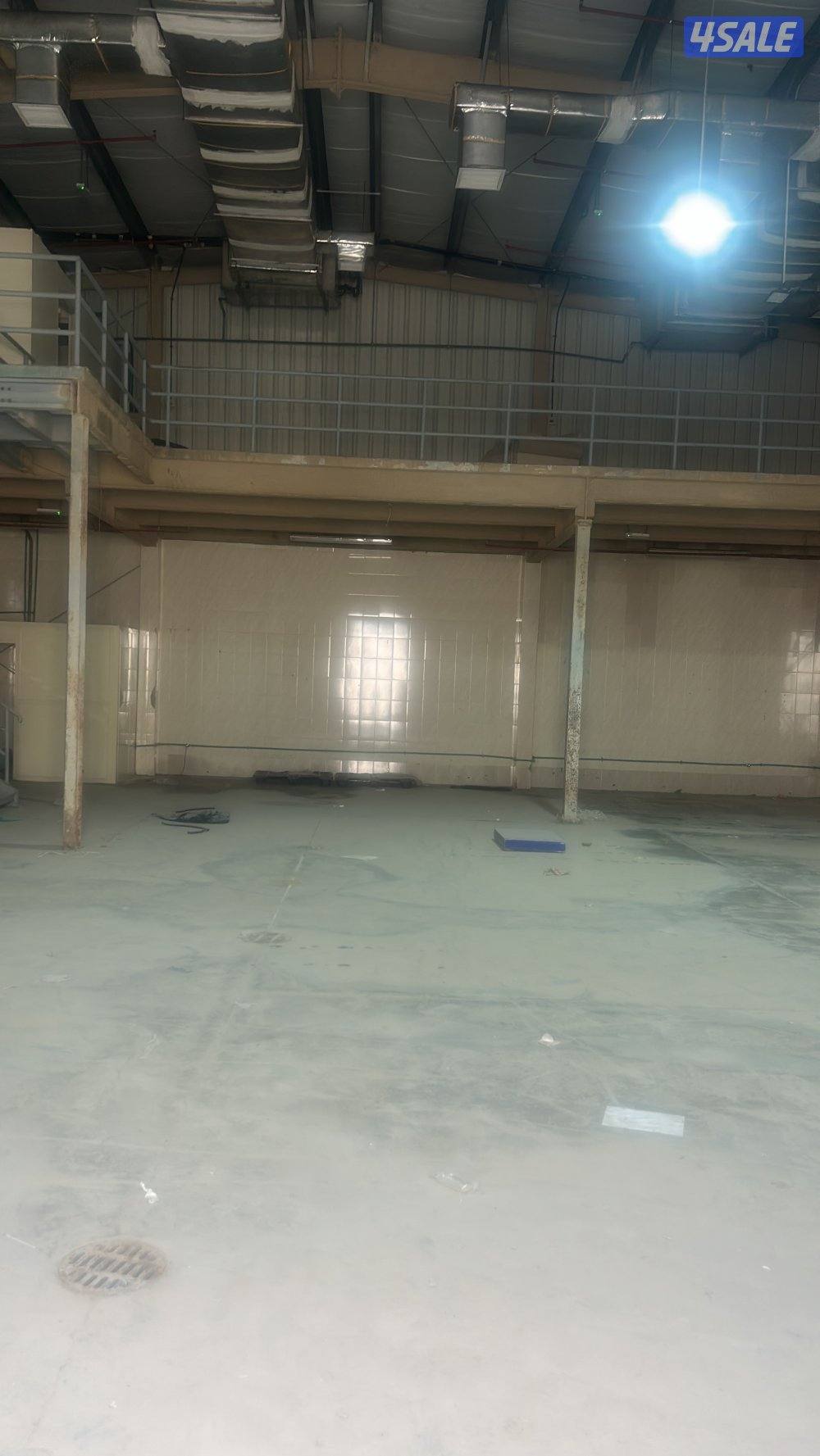 للايجار محلات في الري والشويخ متشطبة1