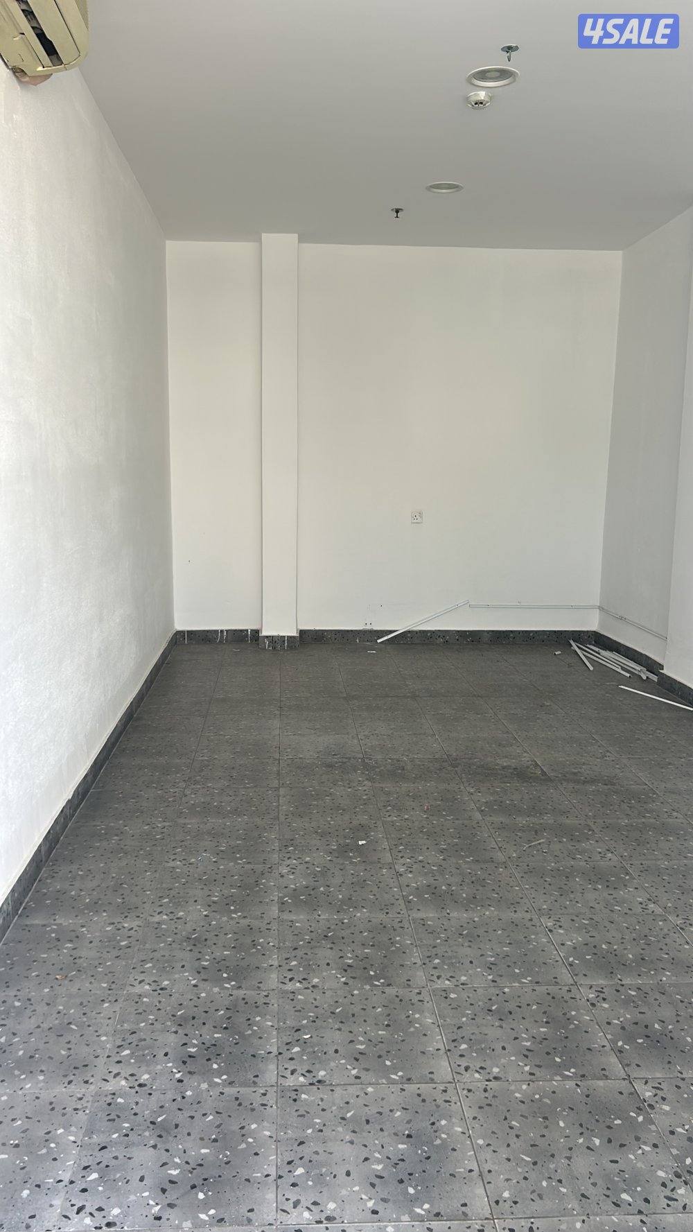 للايجار محلات في الري والشويخ متشطبة2