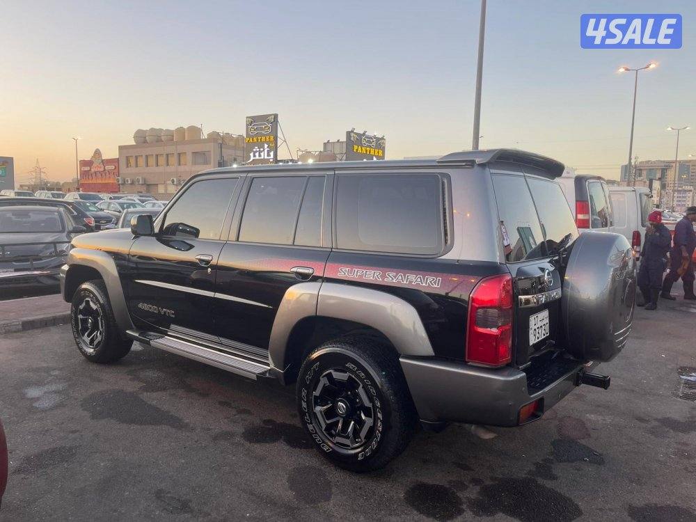 للبيع سوبر سفاري ٢٠٢١ ( قير عادي )0