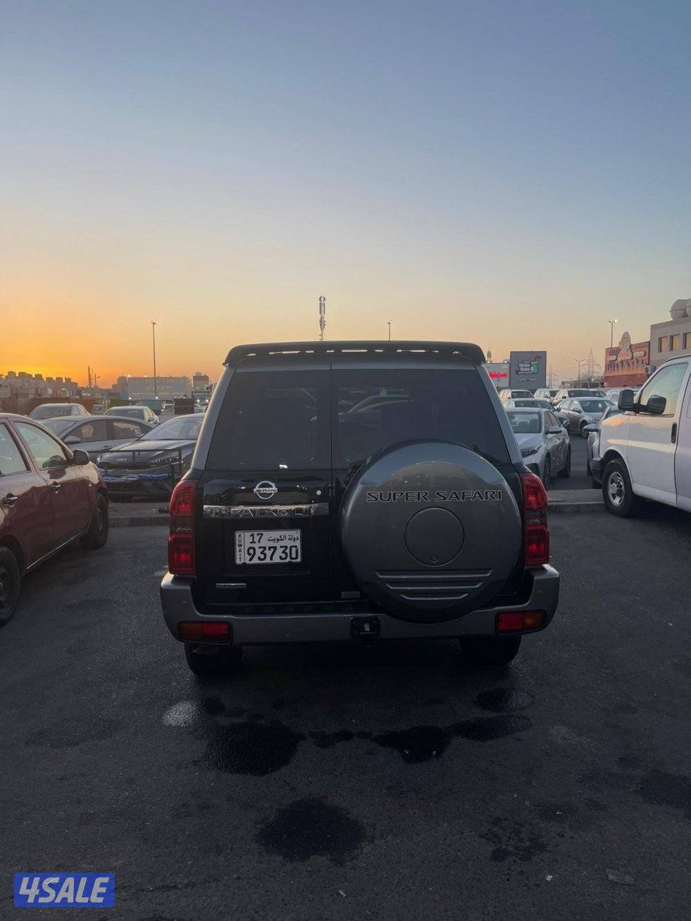 للبيع سوبر سفاري ٢٠٢١ ( قير عادي )1