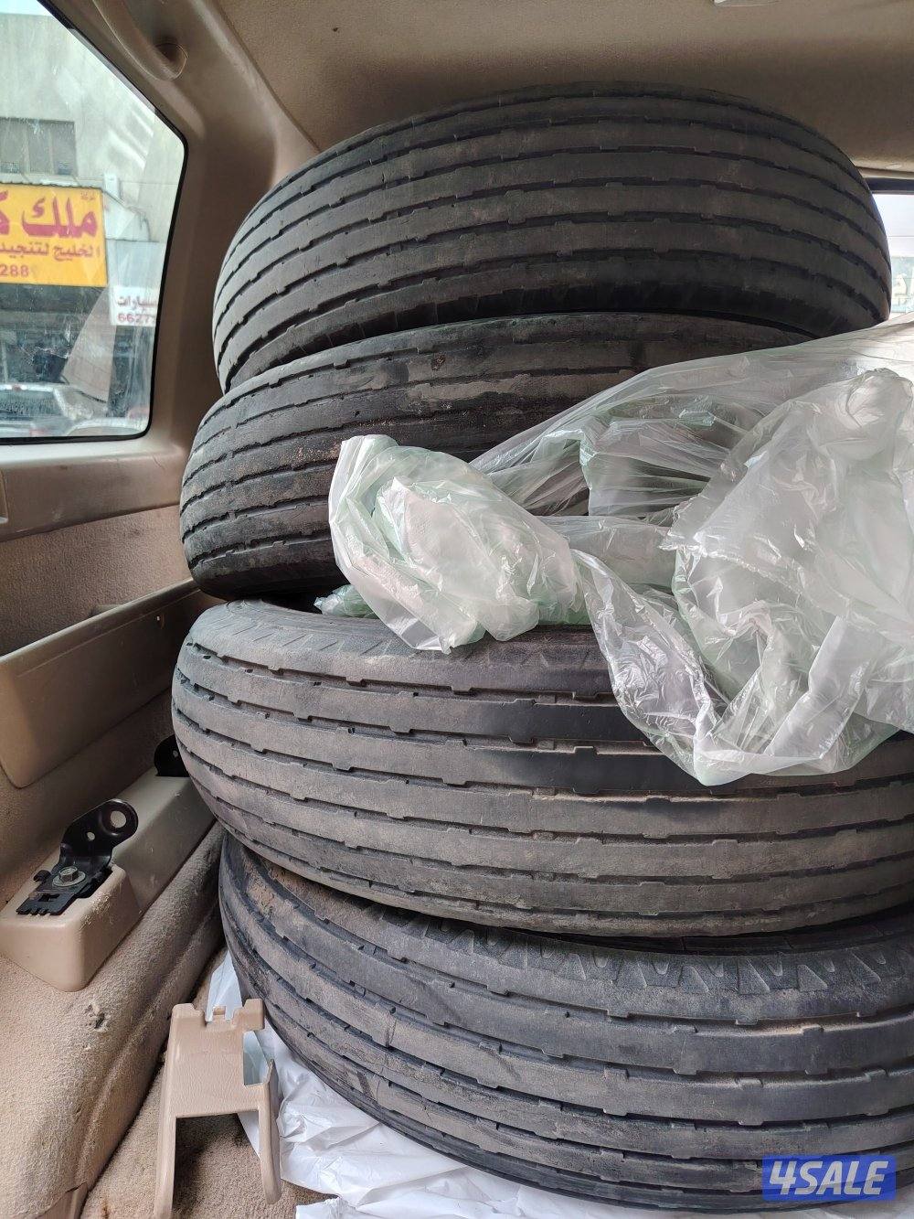 للبيع بوالين 4 ماكسيس الجمل0