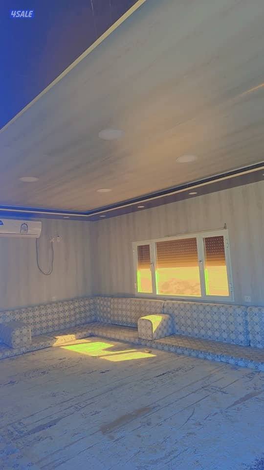 للبيع شالية ثابت 8في 4مطبخ تحضيري حمام وحده تكييف ديكورات مع عفش جاهز2