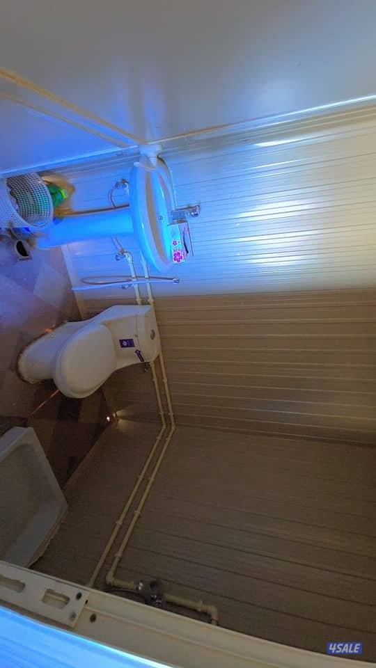 للبيع شالية ثابت 8في 4مطبخ تحضيري حمام وحده تكييف ديكورات مع عفش جاهز4