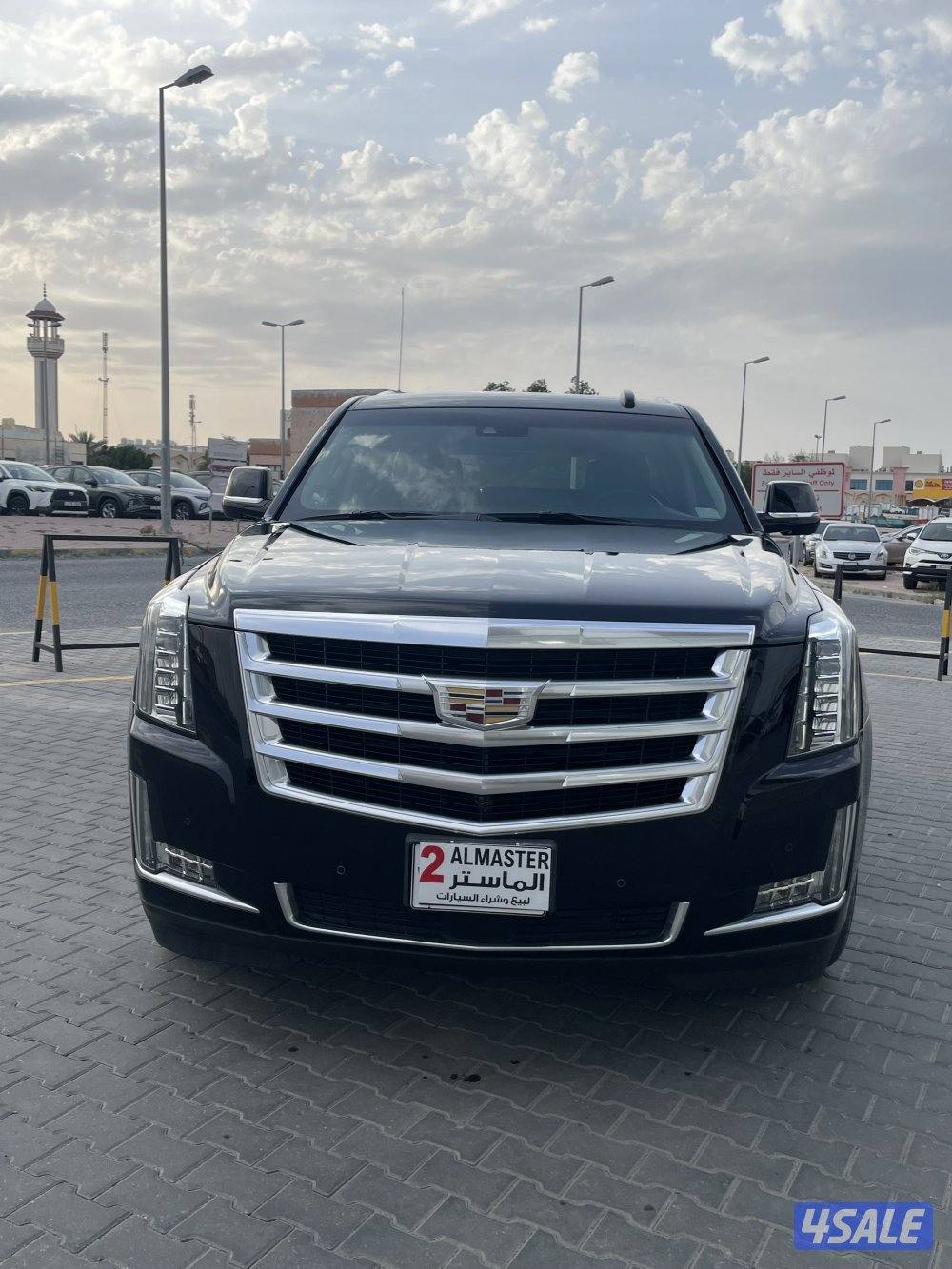 اسكاليد موديل 2016 عداد 123 الف وارد قطر1