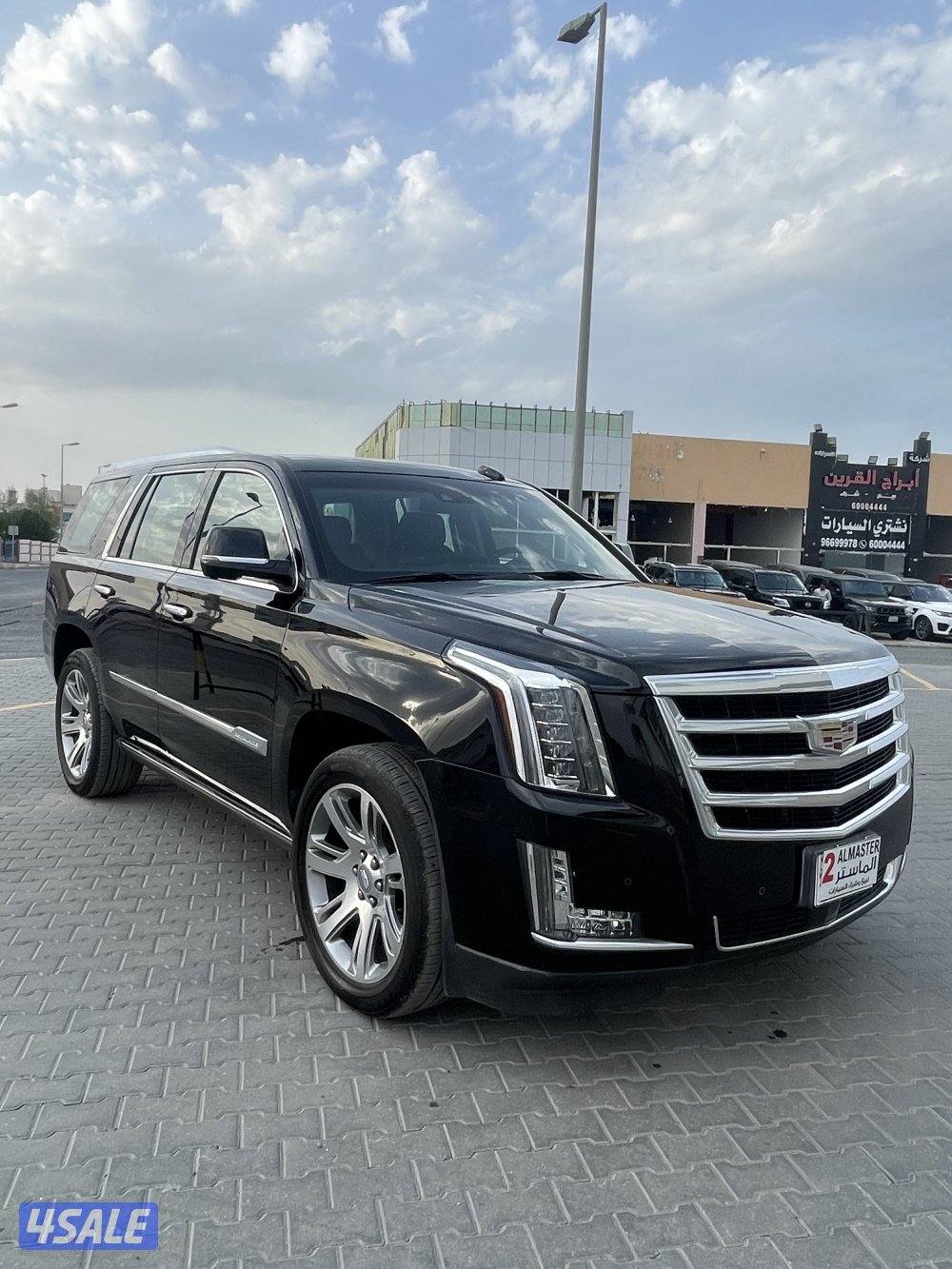 اسكاليد موديل 2016 عداد 123 الف وارد قطر2