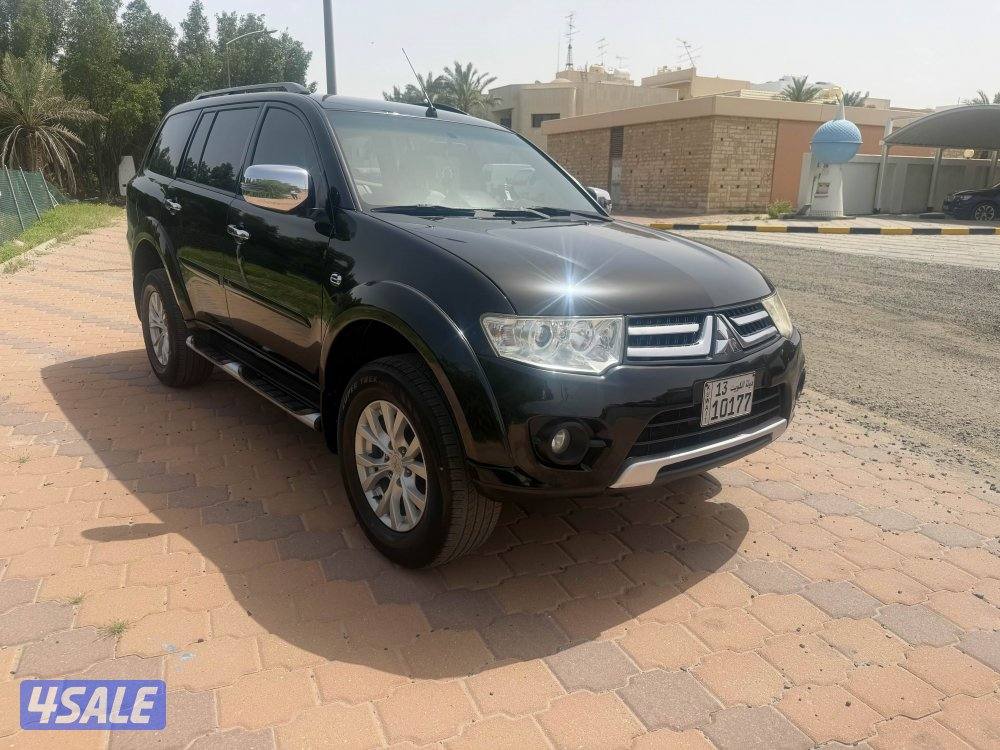 Mitsubishi pajero sport 20150