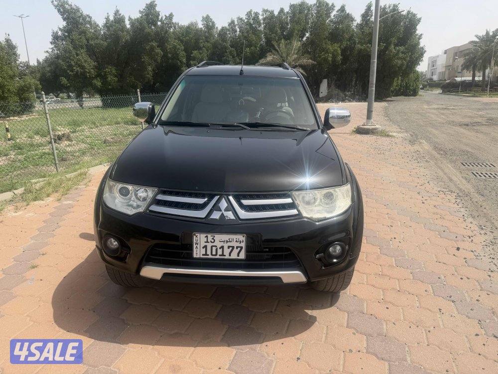 Mitsubishi pajero sport 20152
