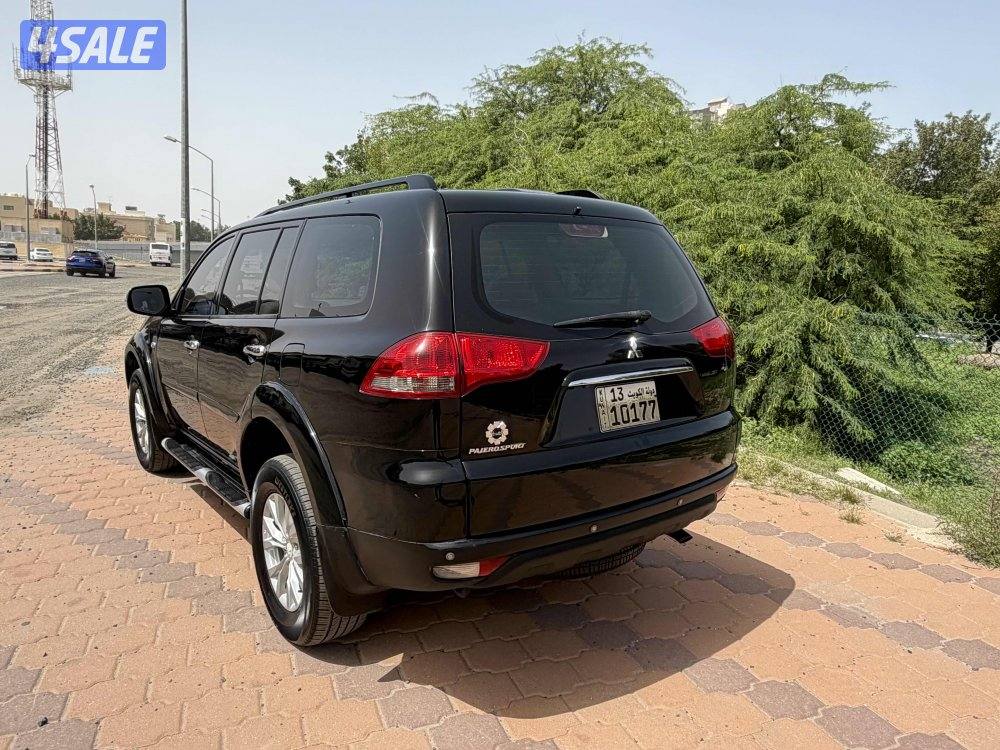 Mitsubishi pajero sport 20154