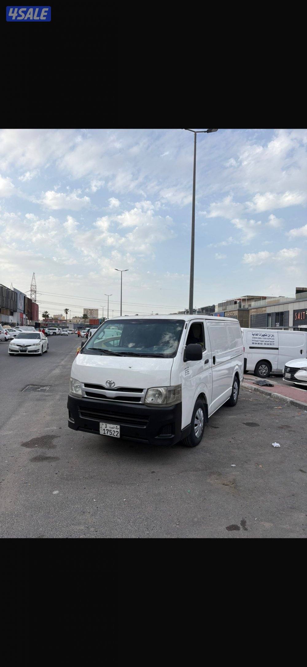 للبيع باص بكس مقفل 20133