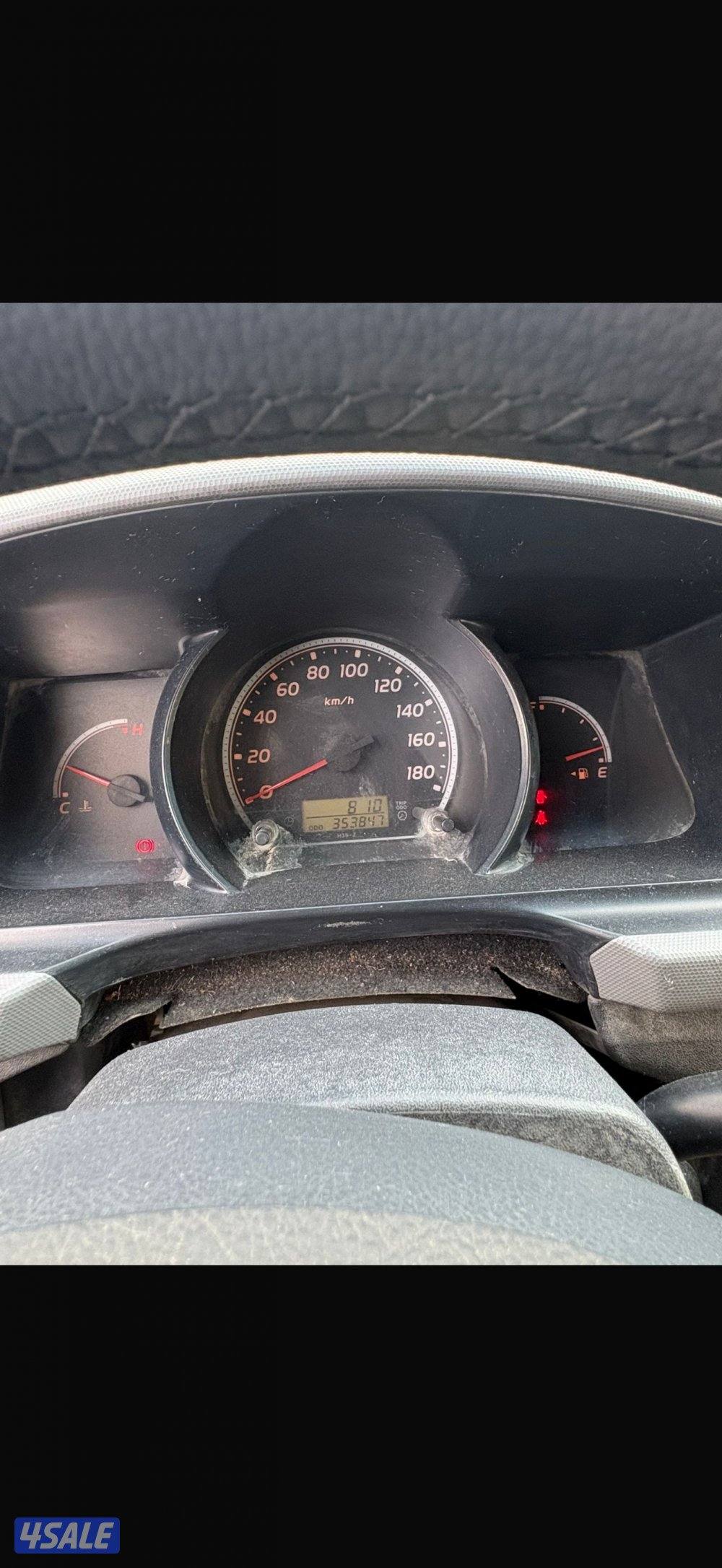 للبيع باص بكس مقفل 20135