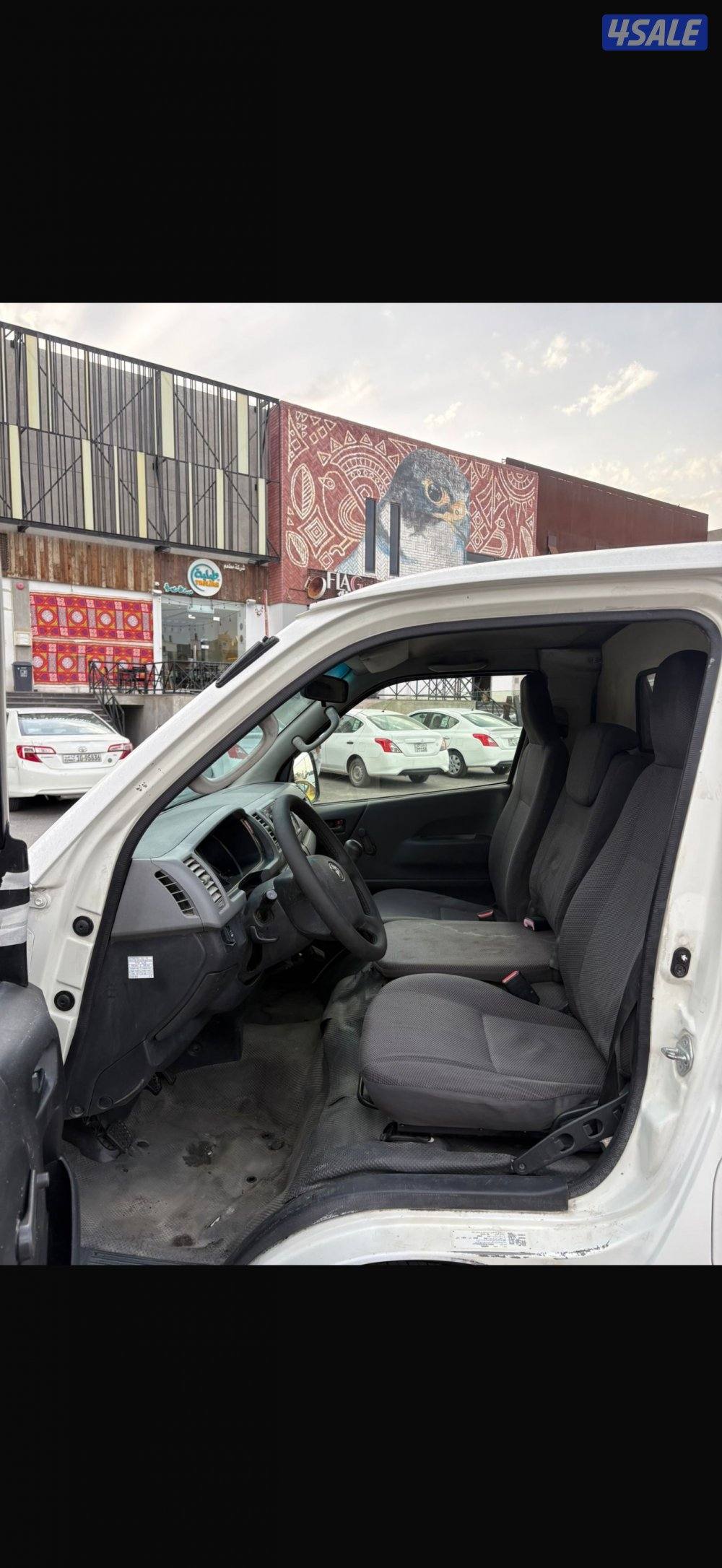 للبيع باص بكس مقفل 20139