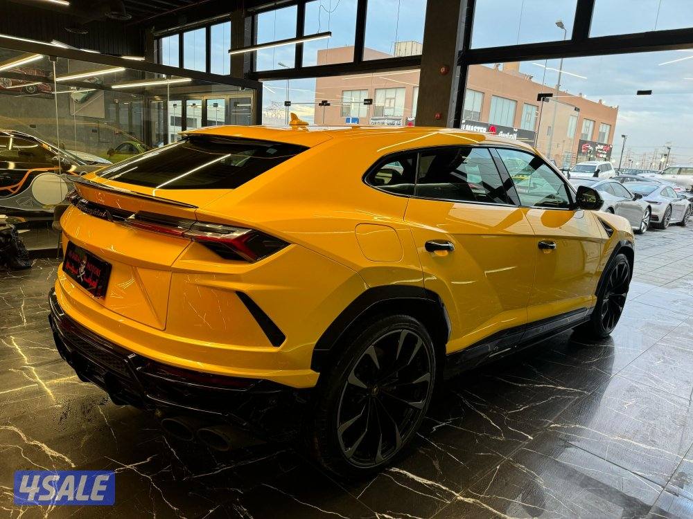 لامبرجيني اوروس8