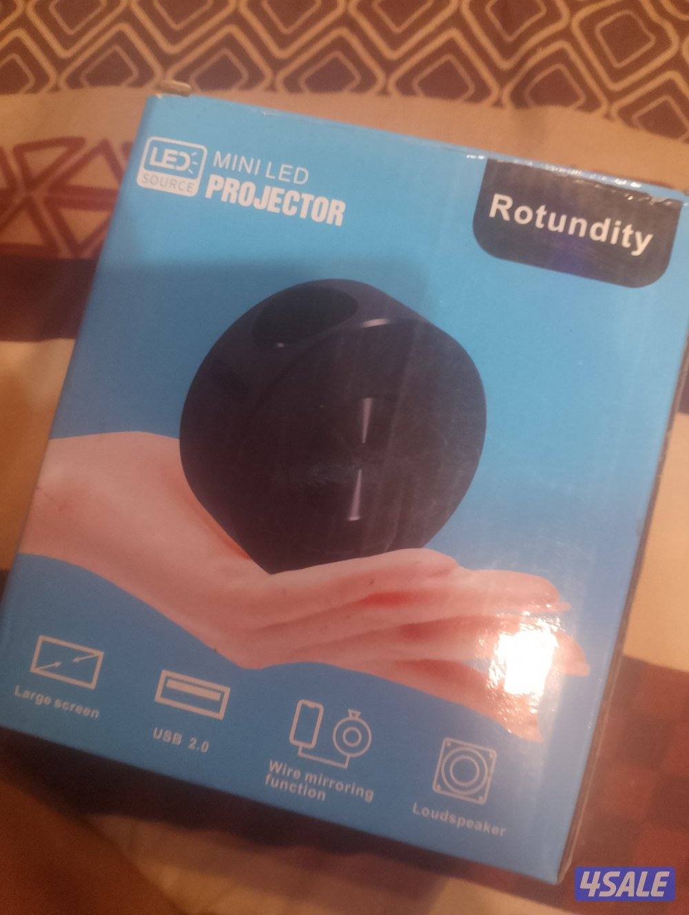 للبيع بروجكتر0