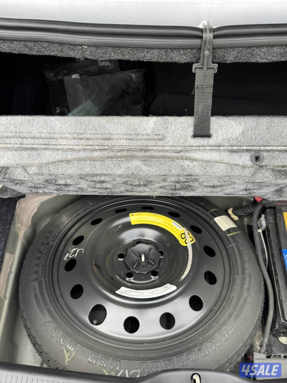 للبيع تشارجر هيلكات7