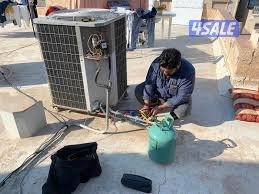 فني تكييف لتصليح وصيانة جميع اعطال الوحدات والمكيفات مع الغسيل3