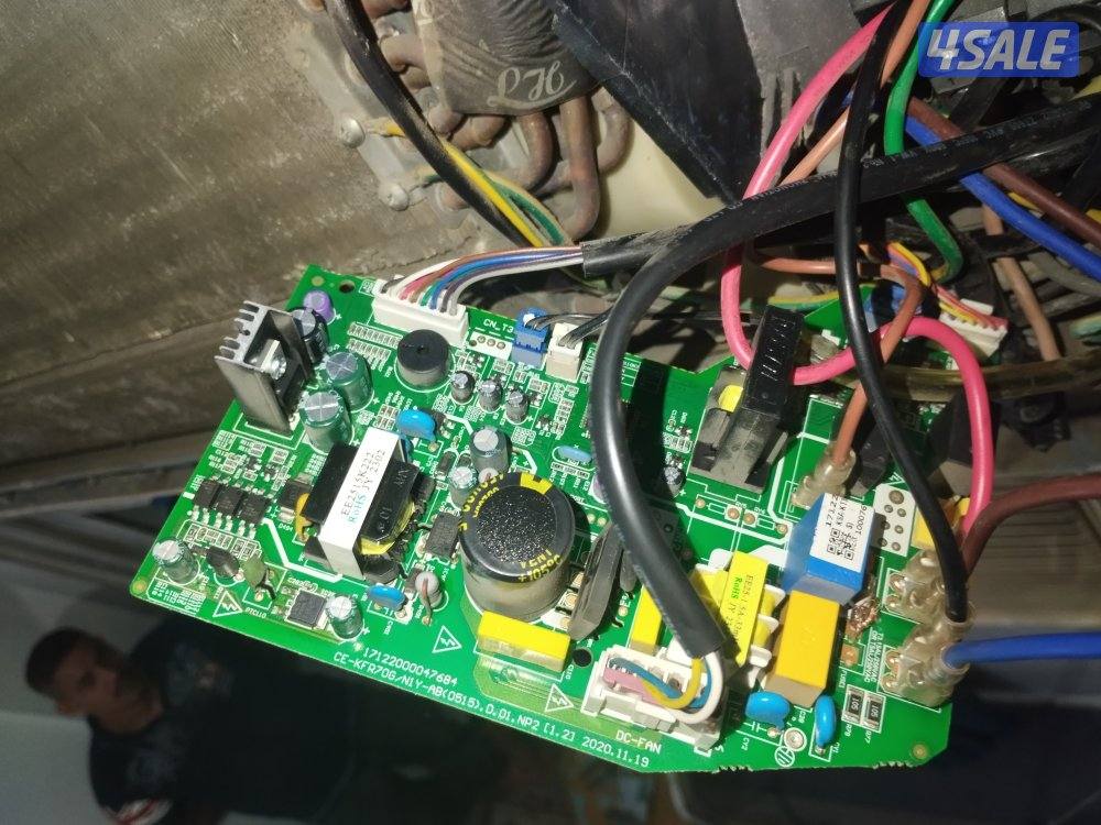 فني تكييف لتصليح وصيانة جميع اعطال الوحدات والمكيفات مع الغسيل5