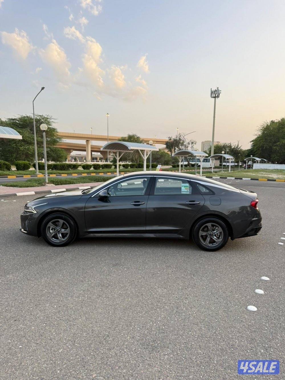 كيا k5 موديل 2023 شرط الفحص والنظافه ماشي 70 الف فقط سيرفس منتظم0