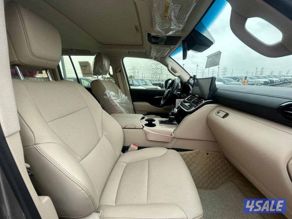 تويوتا لاند كروزر GX.R AEROs  twin turbo.V6 موديل 2025 ماشى 7000 k.m5