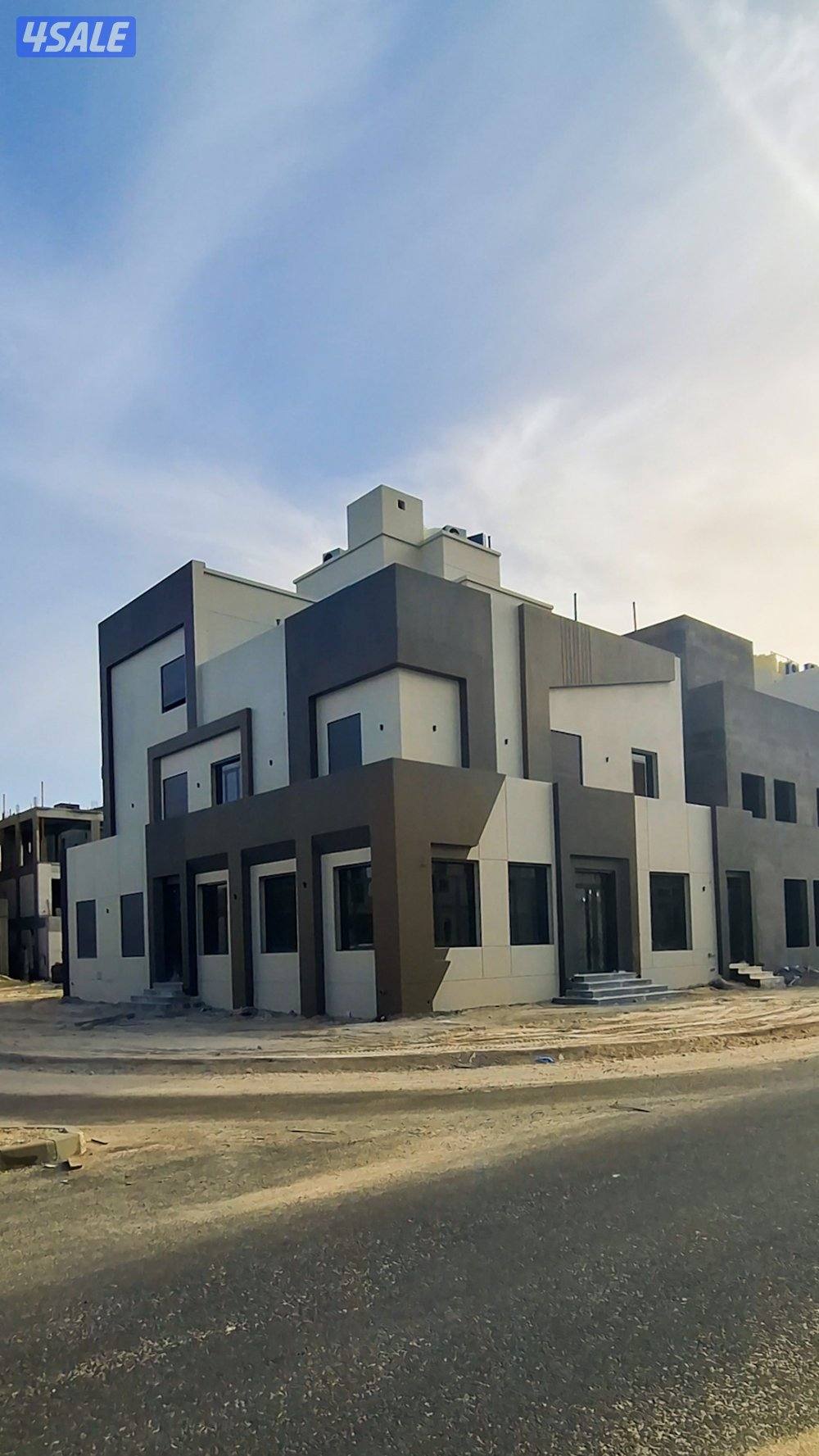 للايجار في المطلاع قسيمة دورين ونص زاويـــة مع ارتداد كبير - جديدة0