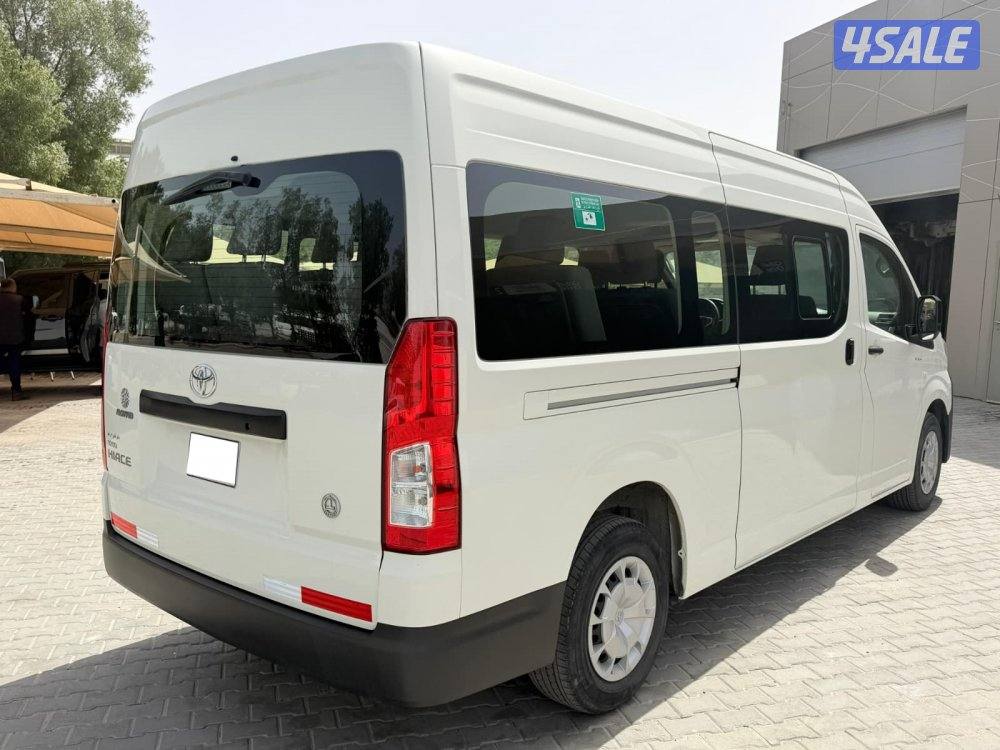 للبيع تويوتا هاي اس مقفل موديل 2022  راكب123