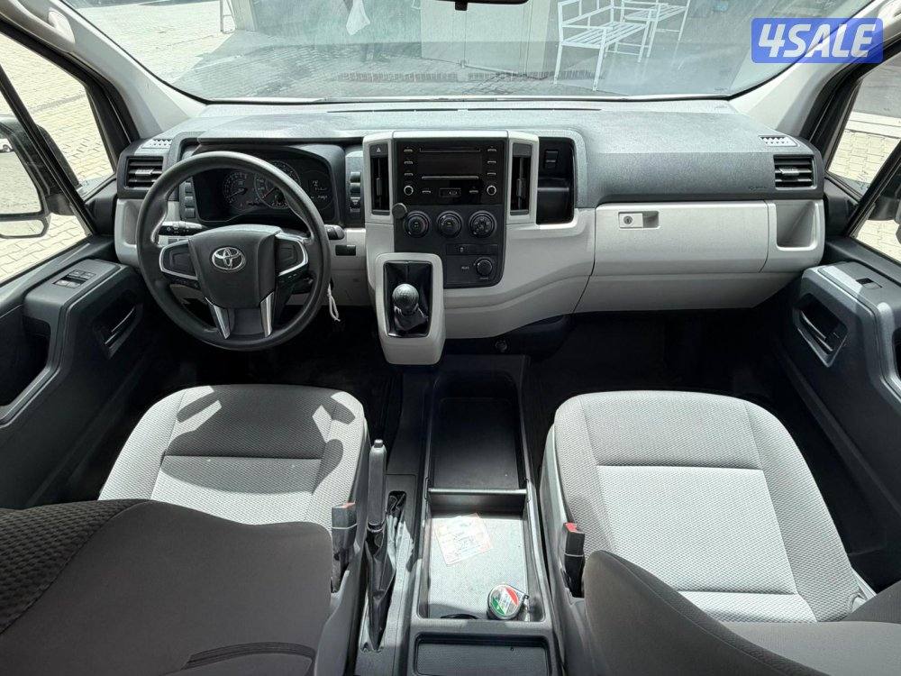 للبيع تويوتا هاي اس مقفل موديل 2022  راكب126