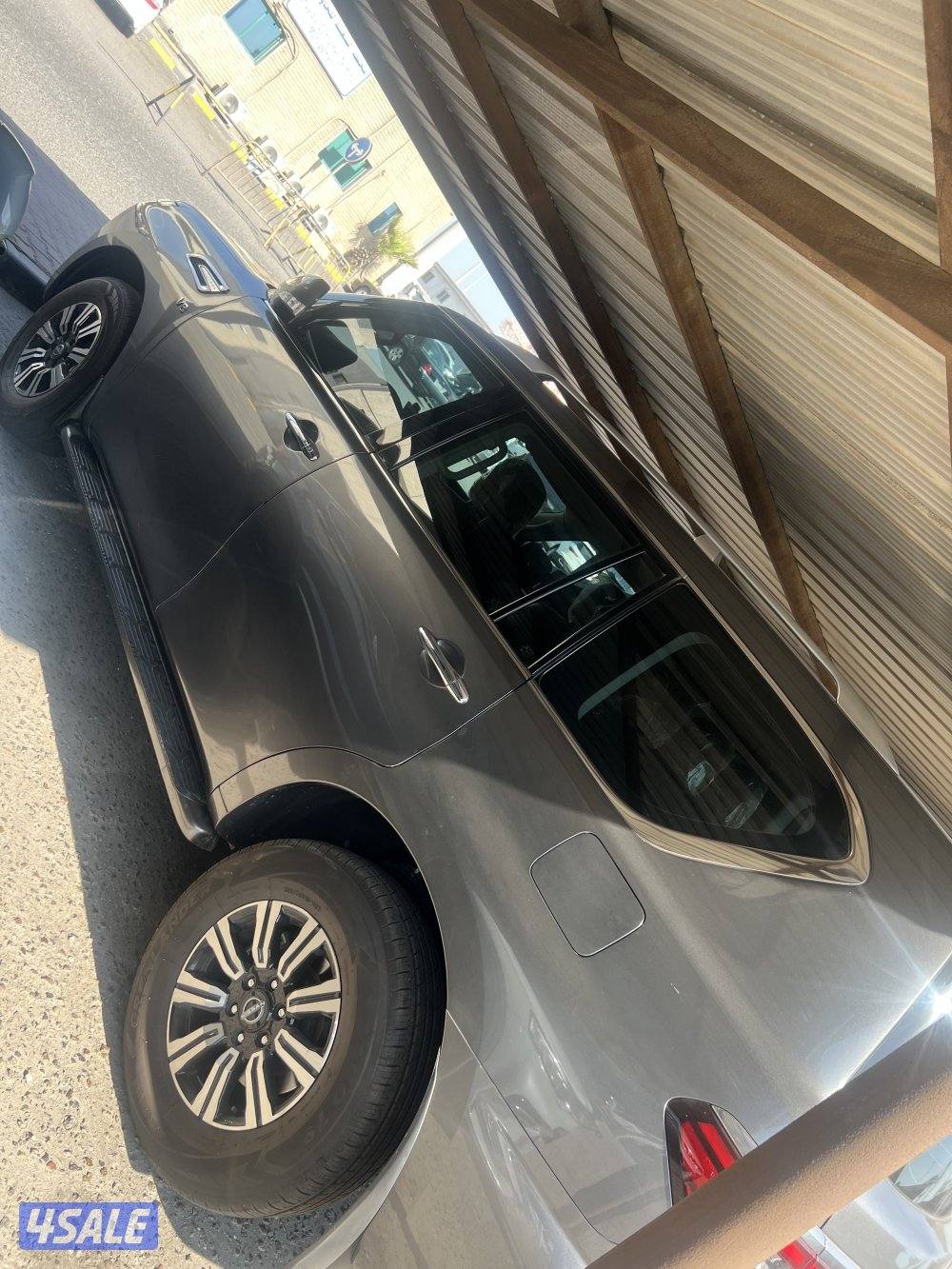 باترول 2023  8 سلندر ماشي 87  شرط الفحص  LE. مكفول الى غايه 2028 شهر 64