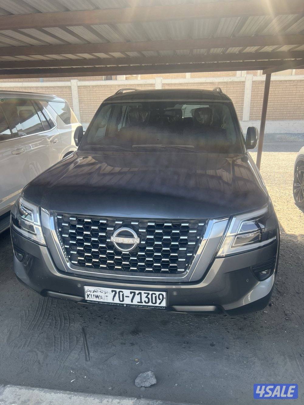 باترول 2023  8 سلندر ماشي 87  شرط الفحص  LE. مكفول الى غايه 2028 شهر 65