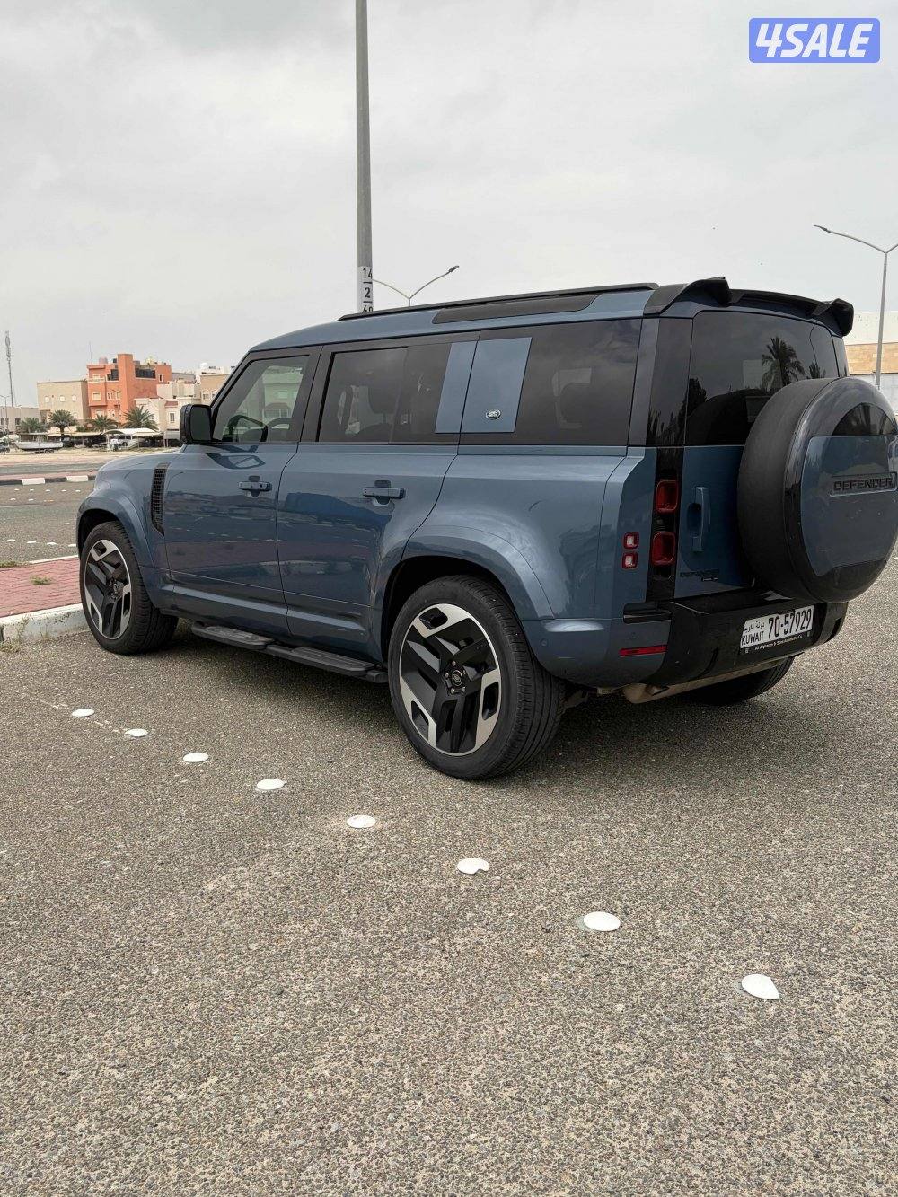 للبيع ديفندر 110 مديل 20205