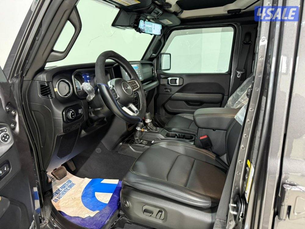 Jeep Wrangler Sahara 20253