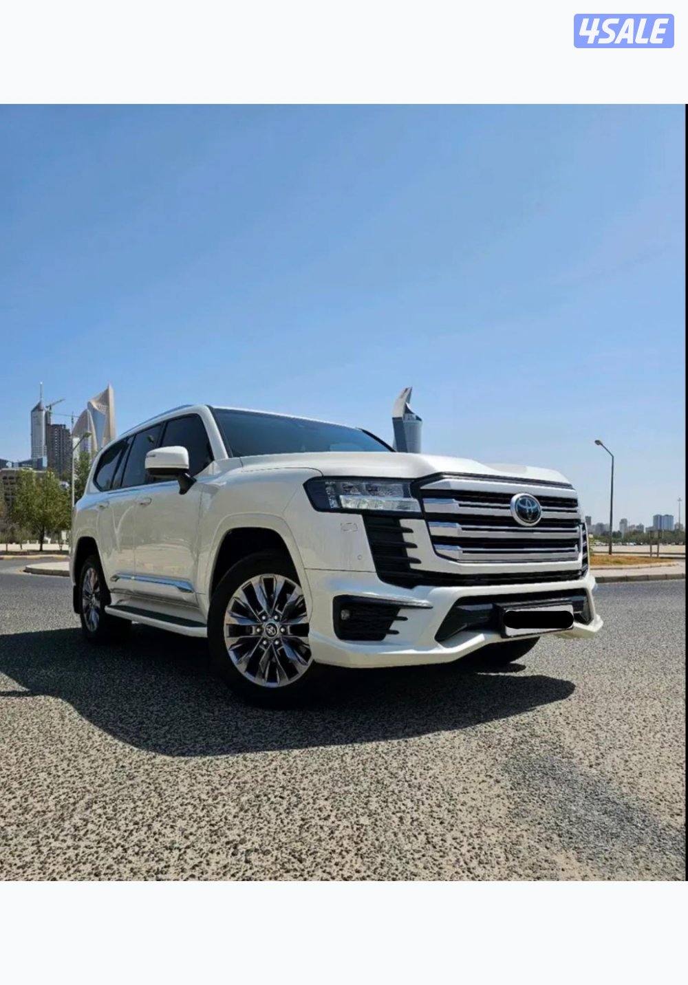 للبيع لاند كروزر موديل 2023 الممشى 38 الف فقط0