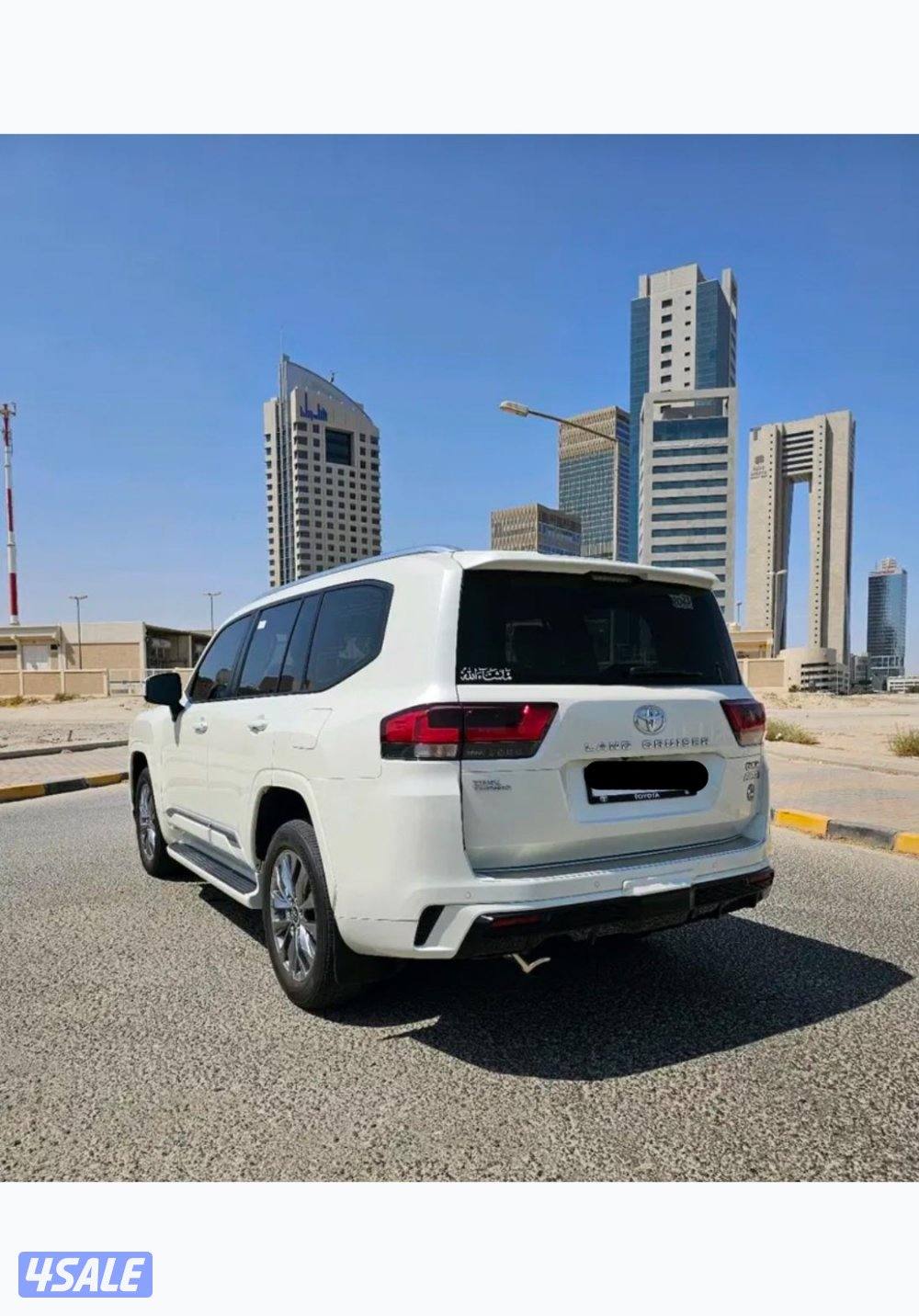 للبيع لاند كروزر موديل 2023 الممشى 38 الف فقط3