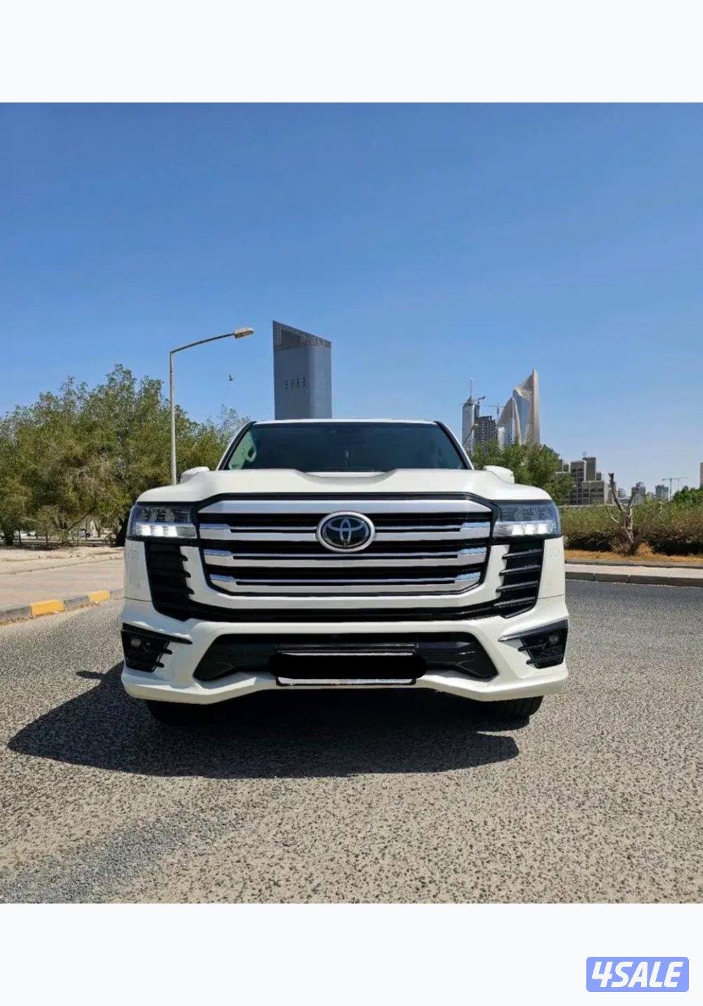 للبيع لاند كروزر موديل 2023 الممشى 38 الف فقط6