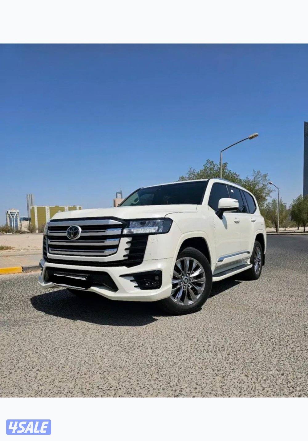 للبيع لاند كروزر موديل 2023 الممشى 38 الف فقط7