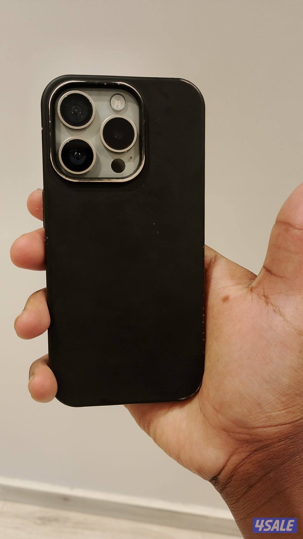 ١٥ برو 256 gb نضيف0