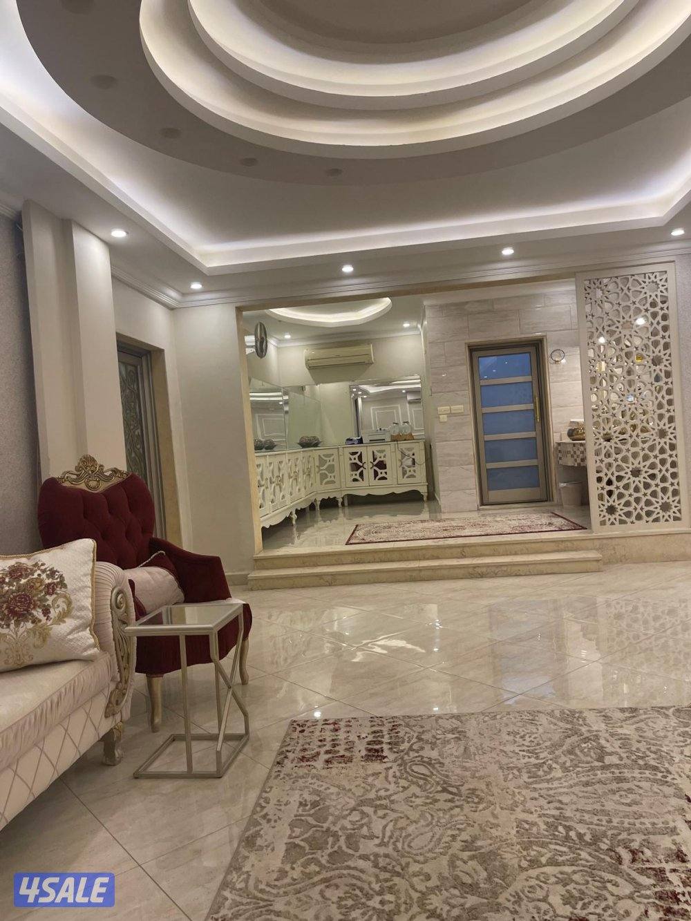 للبيع قسيمه بتوسعه الوفره السكنيه موقع زاويه دورين وربع الارضي وشقتين5