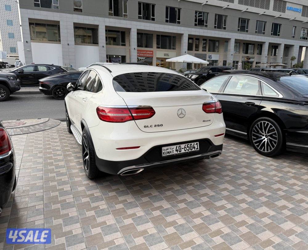 جيب مرسيدس GLC250 موديل 2017 وكالة كامل المواصفات3