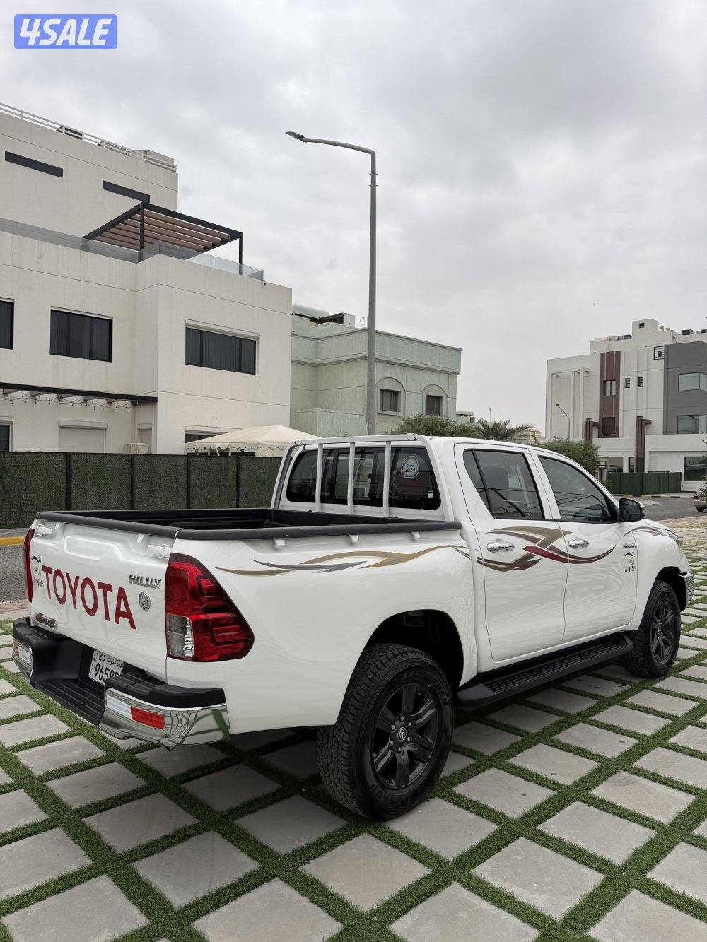 وانيت تيوتا هايلكس اصفارر 2026 دبل قير / تماتيك /3